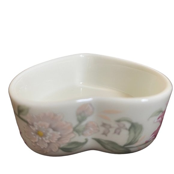 Vintage Prima Otagiri Japan Porcelain Heart Shaped Lidded Trinket Box Floral - Picture 6 of 11